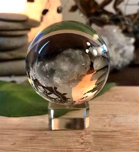 Navigating Life's Path: Crystal Ball Divination for Guidance